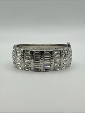 Lia Sophia Silver-Tone Wide Hinged Baguette Bangle Bracelet Size 7